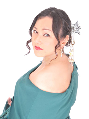 美馬 鈴香